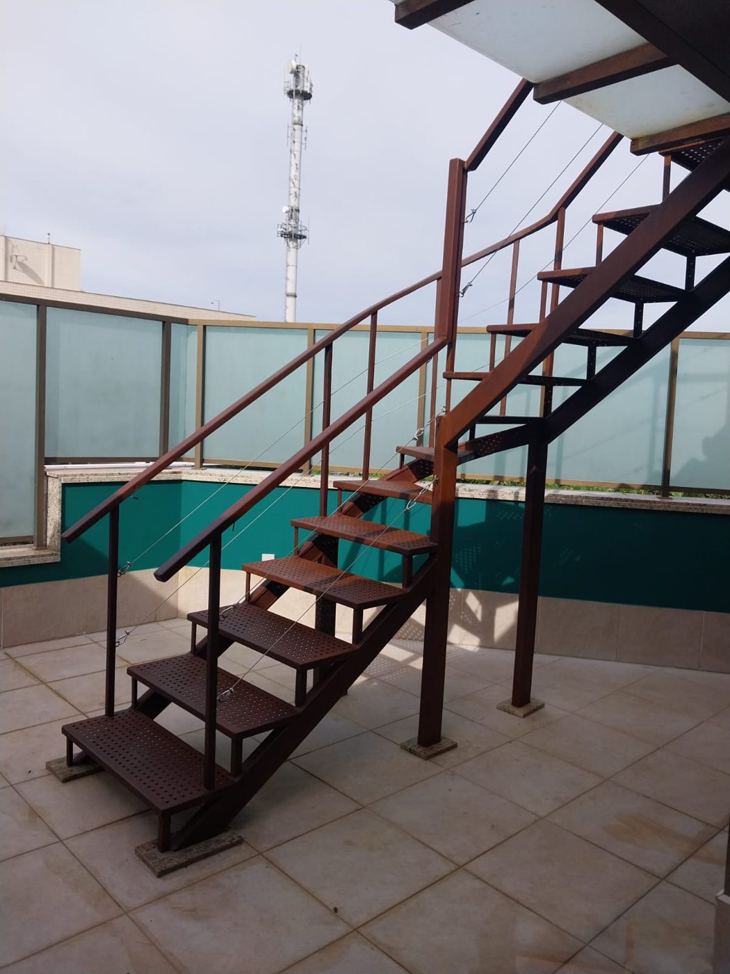 Escada para terraço — trabalho real da Bruno Soldas Especiais