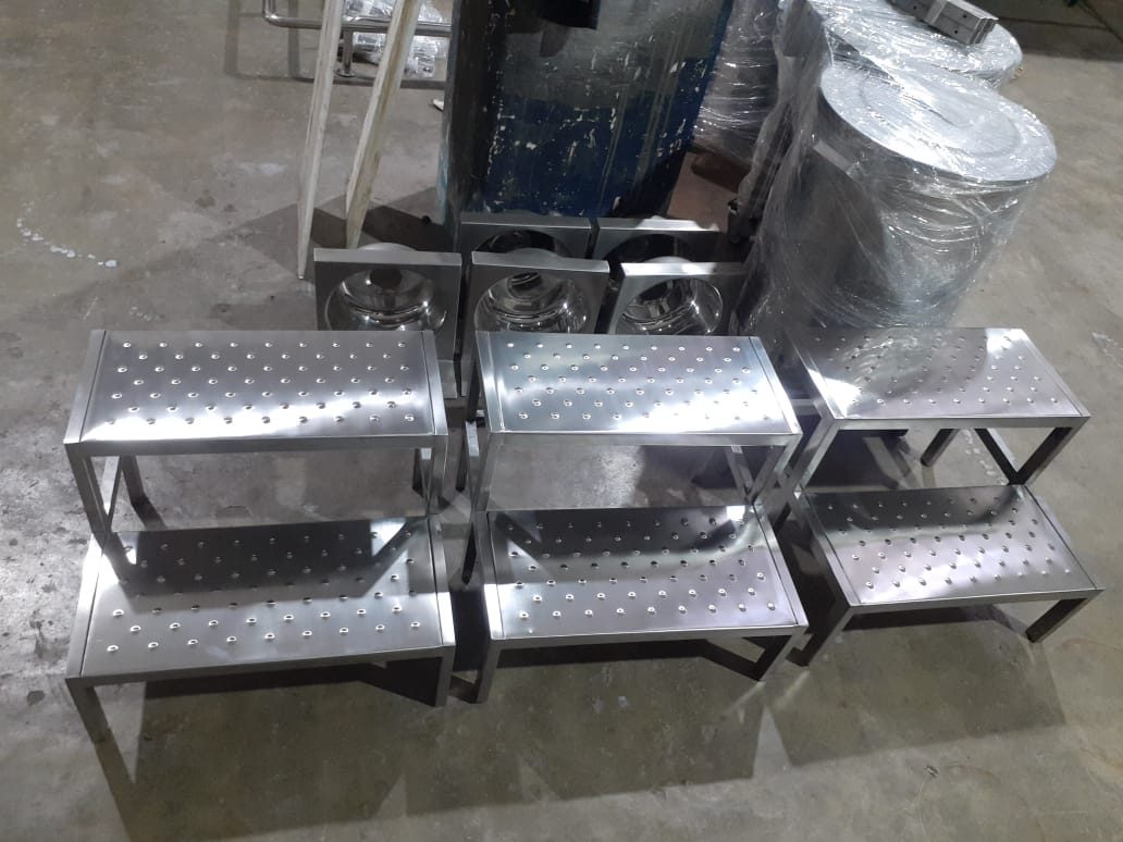 Estrados em inox — trabalho real da Bruno Soldas Especiais